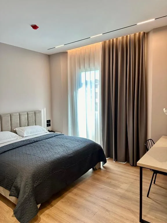 Executive Suite — Venis Hotel